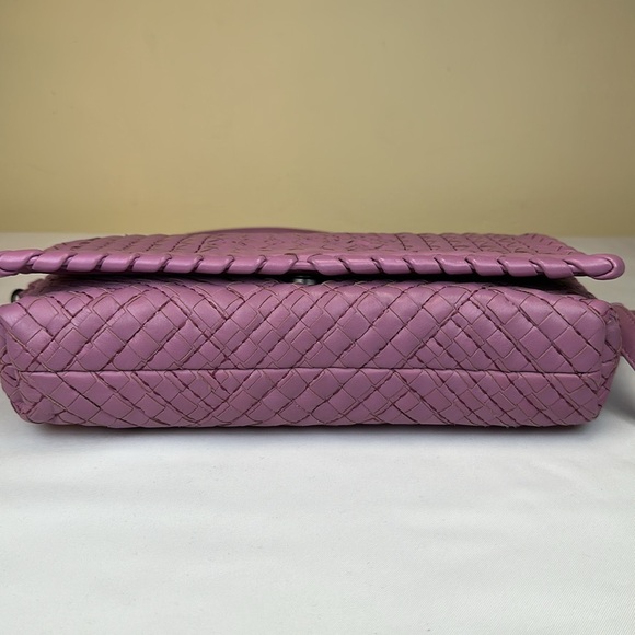 Bottega Veneta Lavender Intrecciato Leather Flap Crossbody Bag Removable Strap - Picture 11 of 16